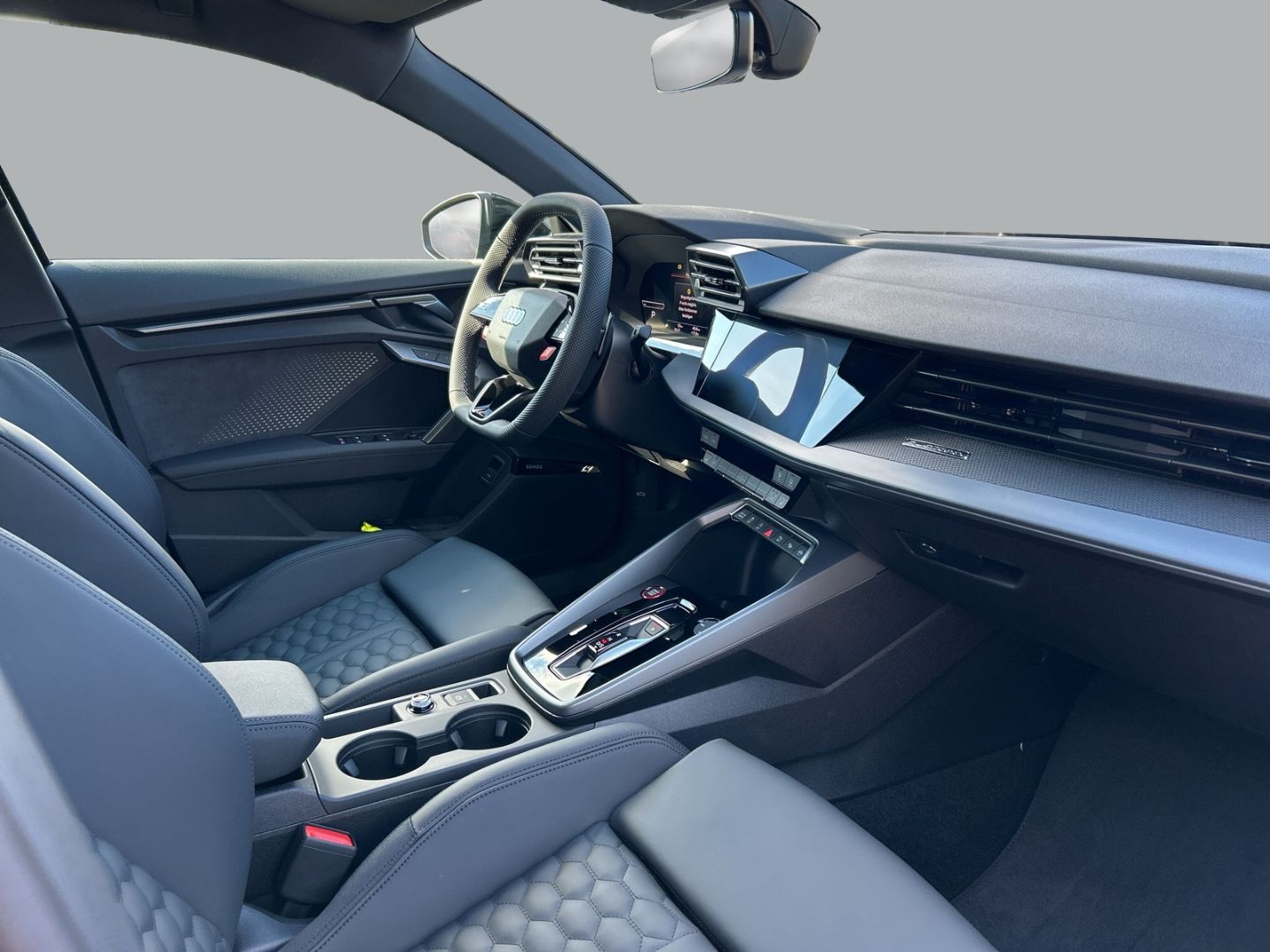 Fahrzeug 16 Fahrzeugabbildung Audi RS3 Sportback 2.5 TFSI HUD+PANO+NAVI+LEDER+MATRI