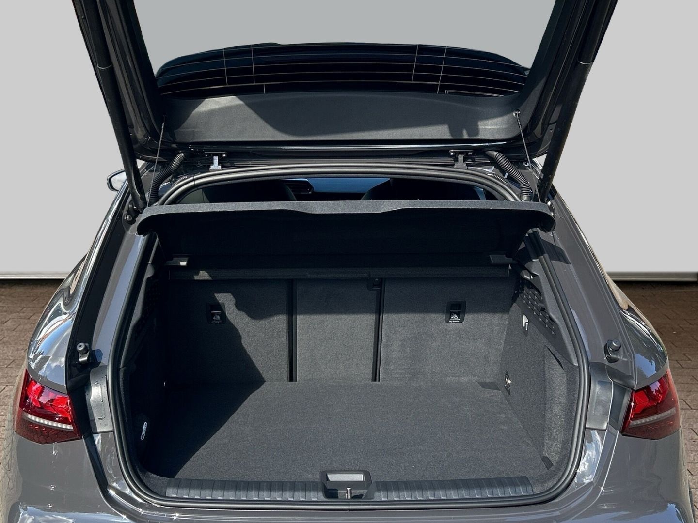 Fahrzeug 17 Fahrzeugabbildung Audi RS3 Sportback 2.5 TFSI HUD+PANO+NAVI+LEDER+MATRI