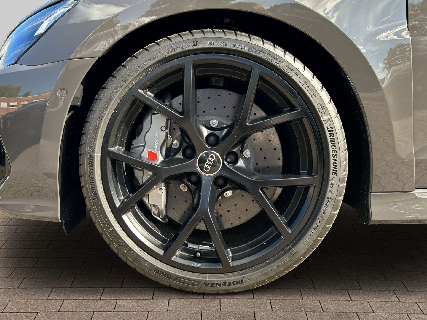 Fahrzeug 18 Fahrzeugabbildung Audi RS3 Sportback 2.5 TFSI HUD+PANO+NAVI+LEDER+MATRI