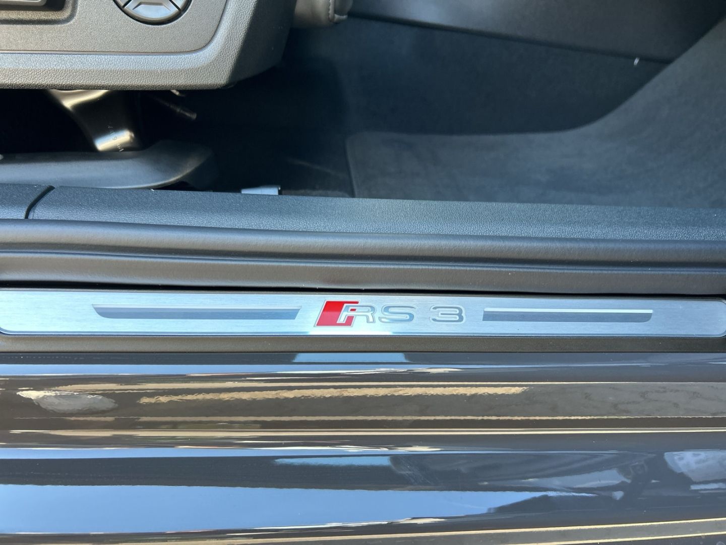 Fahrzeug 19 Fahrzeugabbildung Audi RS3 Sportback 2.5 TFSI HUD+PANO+NAVI+LEDER+MATRI