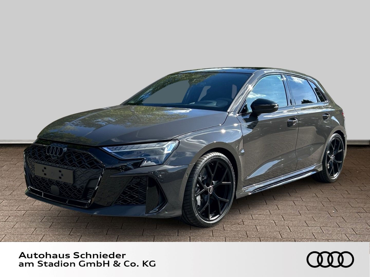 Fahrzeug 3 Fahrzeugabbildung Audi RS3 Sportback 2.5 TFSI HUD+PANO+NAVI+LEDER+MATRI