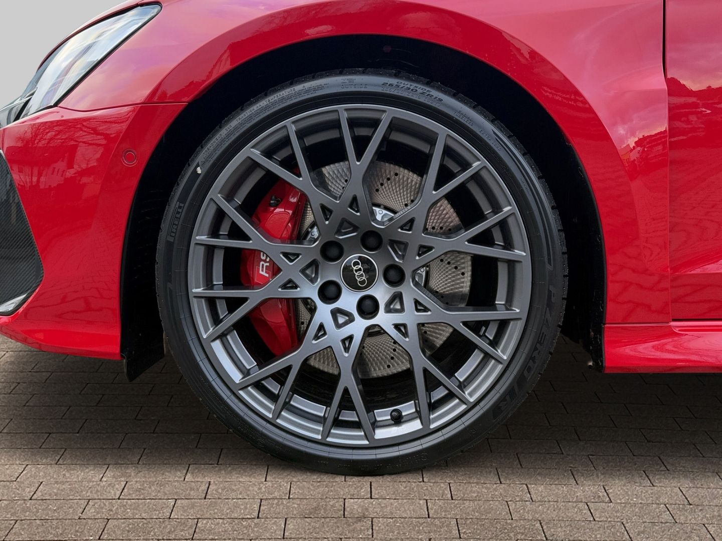 Fahrzeug 18 Fahrzeugabbildung Audi RS3 SPORTBACK 2.5 TFSI MATRIX-LED+PANO+SONOS+NAV