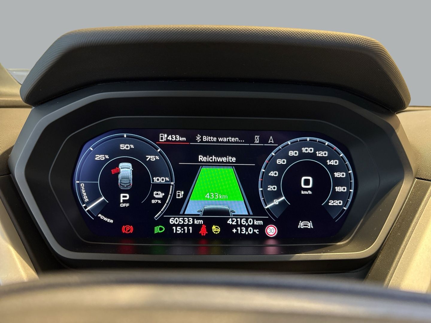 Fahrzeugabbildung Audi Q4 40 e-tron Sportback NAVI 20 ZOLL 77 kWh SHZ P