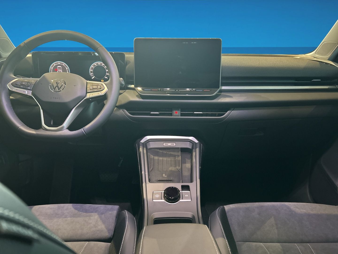 Fahrzeug 12 Fahrzeugabbildung Volkswagen T-Roc Style 1.5l eTSI IQ.LIGHT AHK EASY OPEN