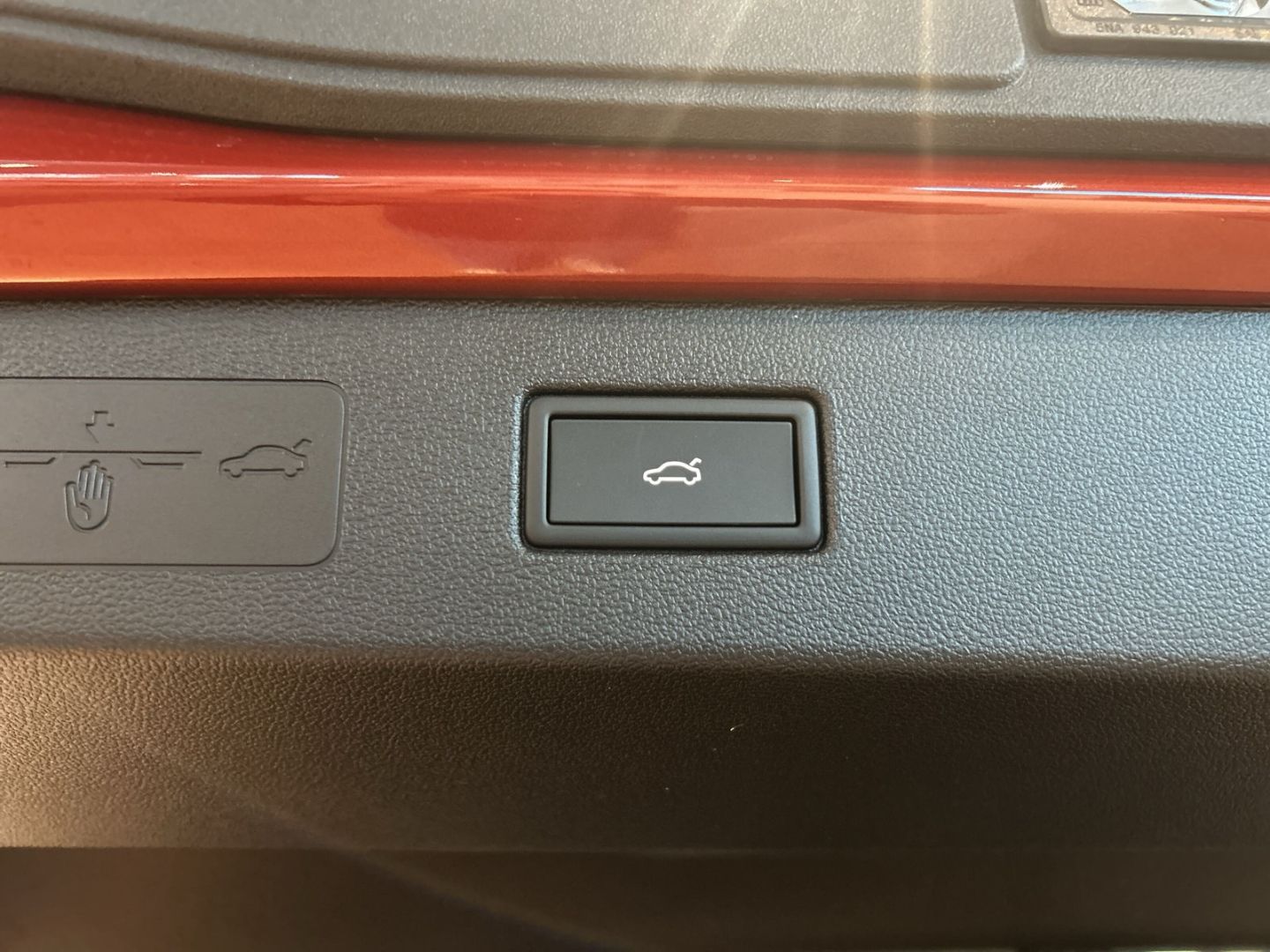 Fahrzeug 15 Fahrzeugabbildung Volkswagen T-Roc Style 1.5l eTSI IQ.LIGHT AHK EASY OPEN