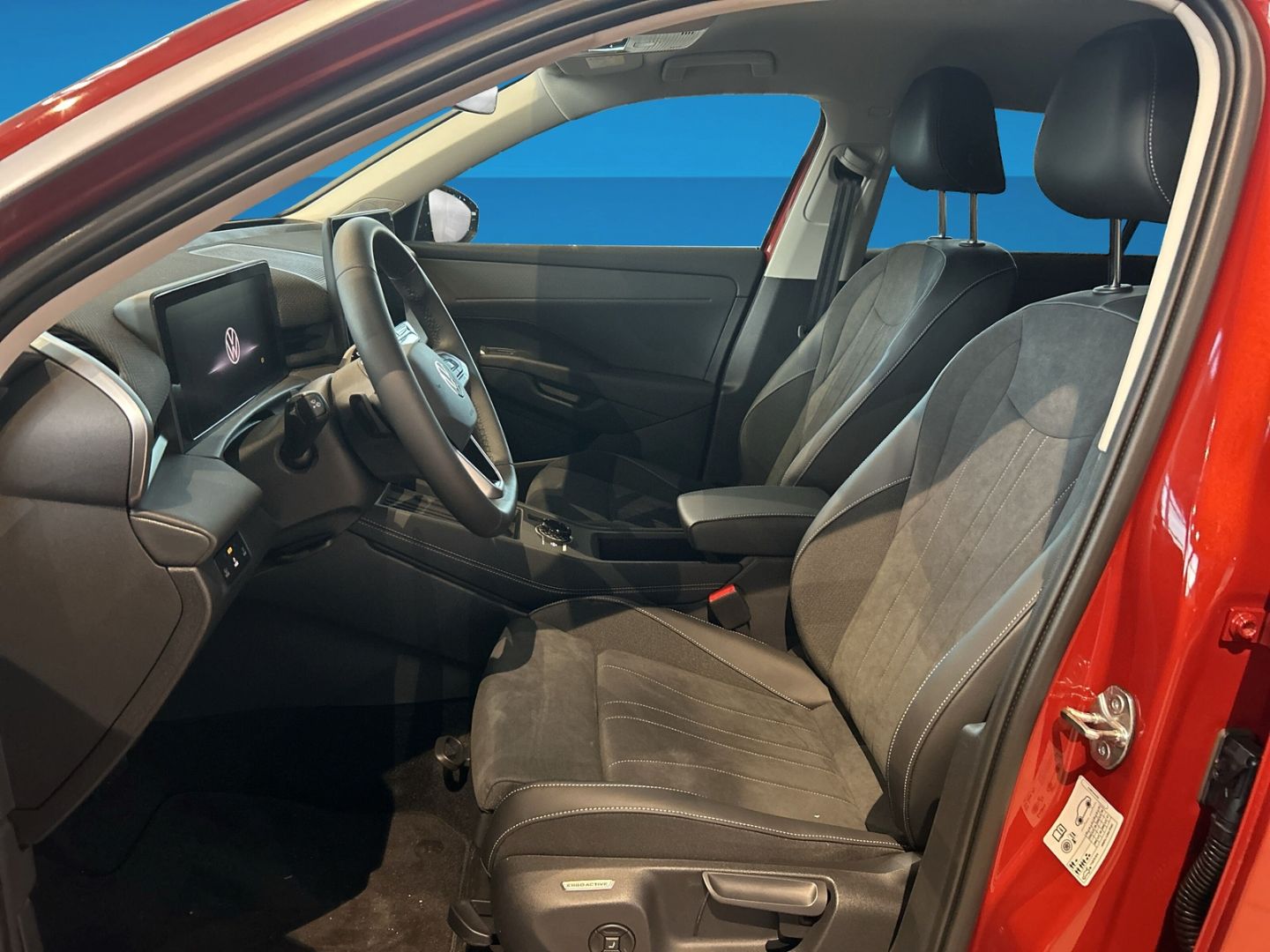 Fahrzeug 10 Fahrzeugabbildung Volkswagen T-Roc Style 1.5l eTSI IQ.LIGHT AHK EASY OPEN