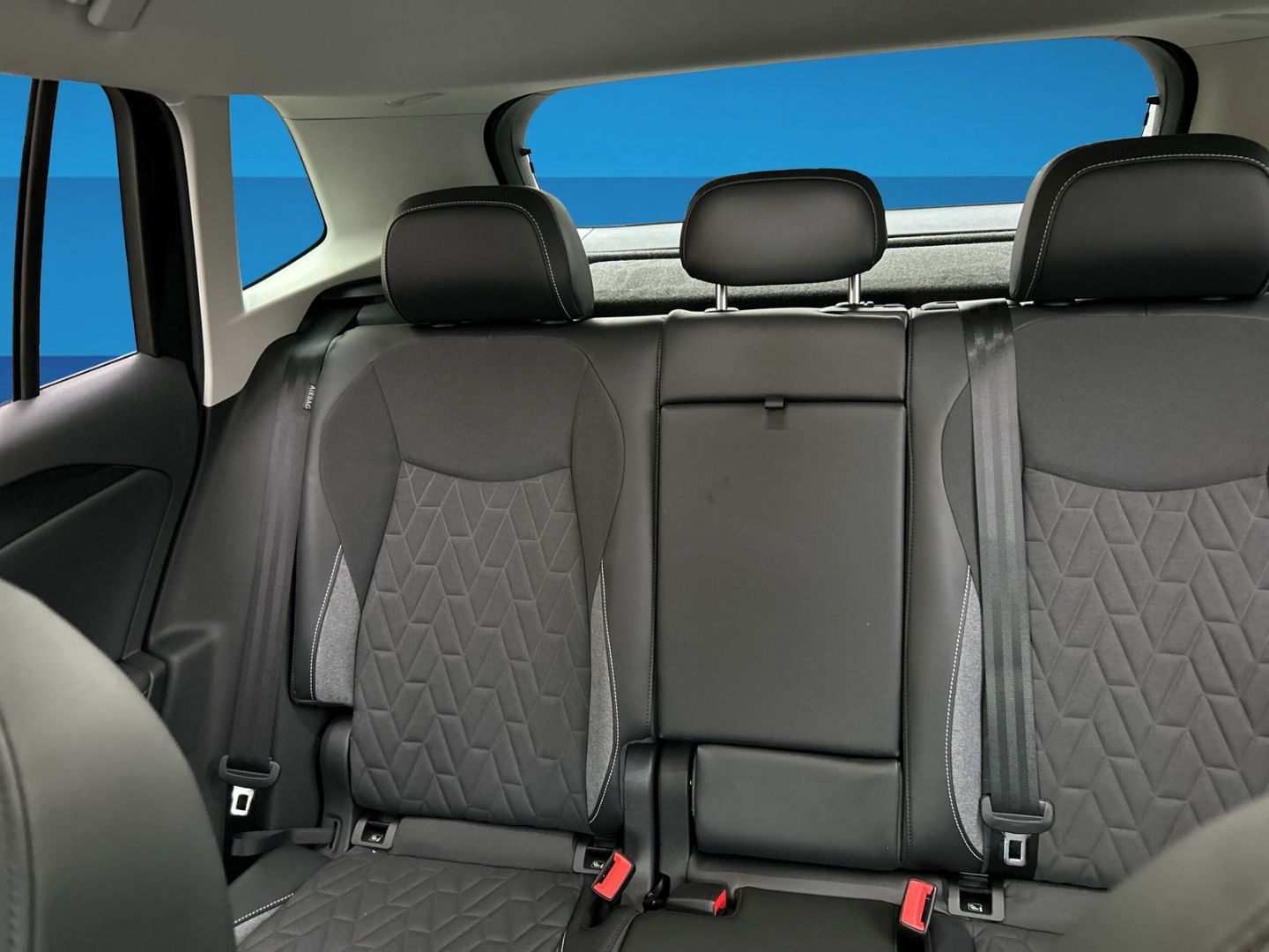 Fahrzeugabbildung Volkswagen Tiguan ENERGY 2,0l TDI LED AREA VIEW EASY OPEN