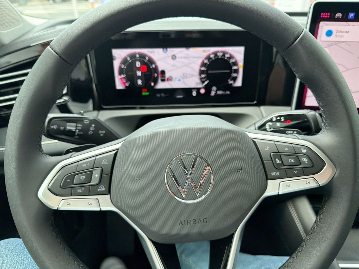 Fahrzeug 18 Fahrzeugabbildung Volkswagen Tiguan Elegance 1,5l eTSI IQ.DRIVE PREMIUM