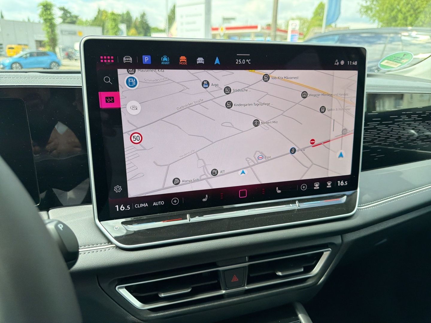 Fahrzeug 19 Fahrzeugabbildung Volkswagen Tiguan Elegance 1,5l eTSI IQ.DRIVE PREMIUM