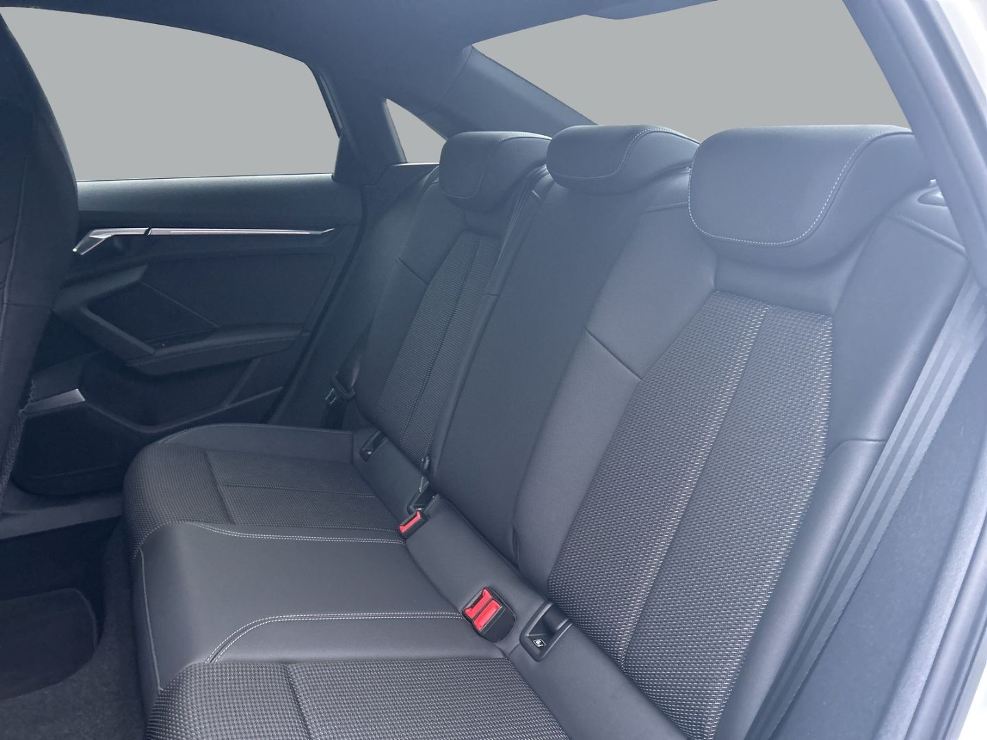 Fahrzeugabbildung Audi S3 Limousine 2.0 TFSI quattro MATRIX-LED+B&O+KAM