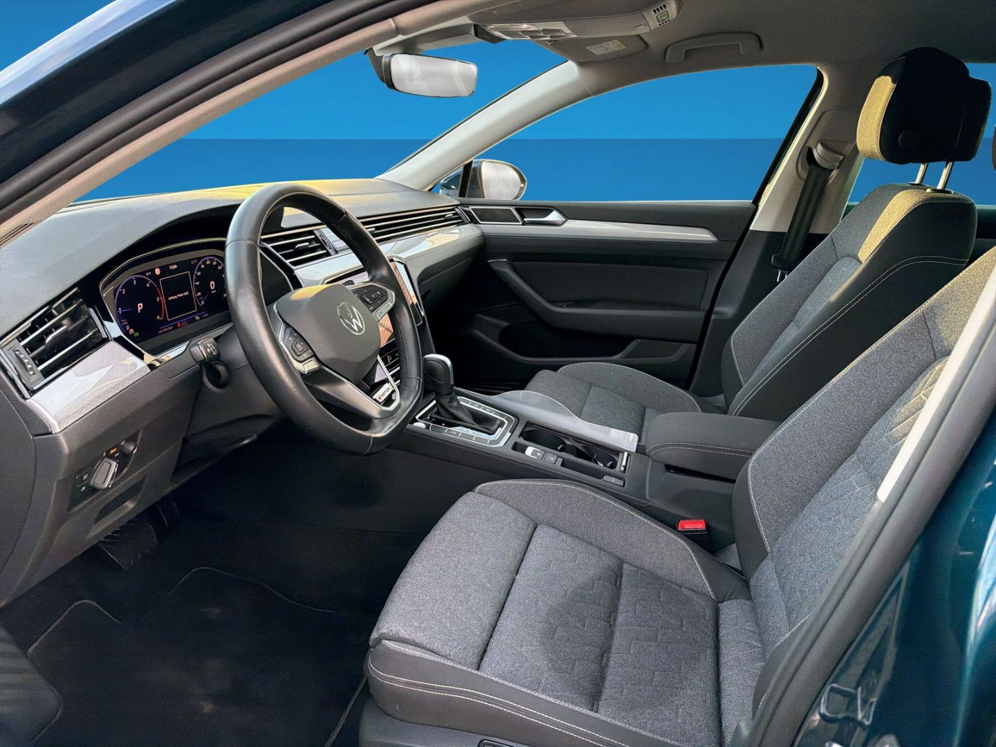 Fahrzeugabbildung Volkswagen Passat 2.0 TDI Business 4Motion AHK