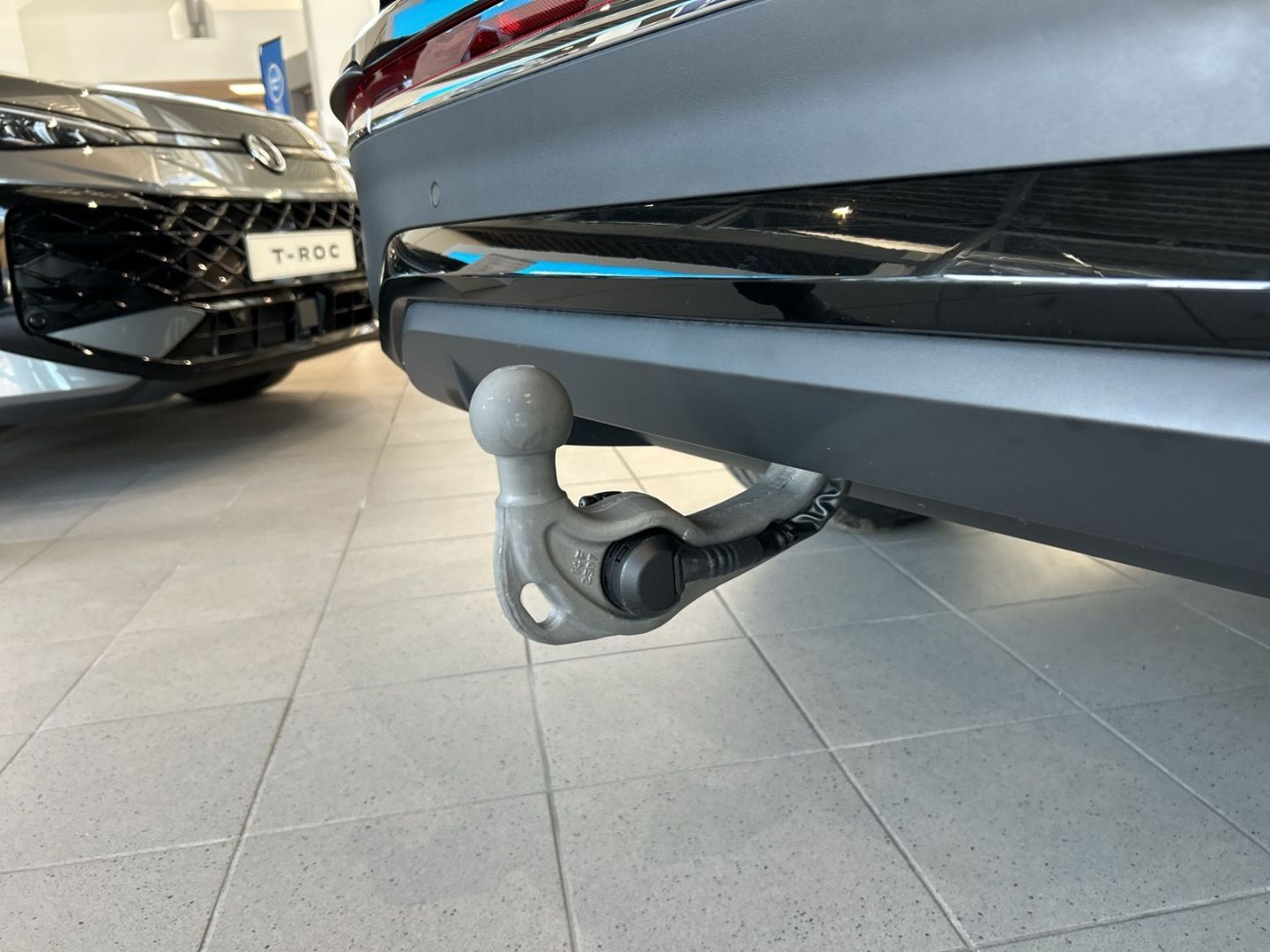 Fahrzeugabbildung Volkswagen Tayron Elegance 2,0l TDI AHK PANO LED+ EASY OPEN