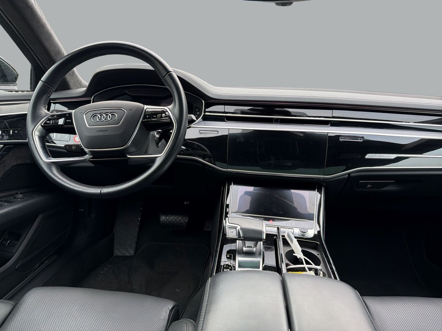 Fahrzeugabbildung Audi A8 Limousine 60 TFSI e quattro MATRUX-LED+LEDER+