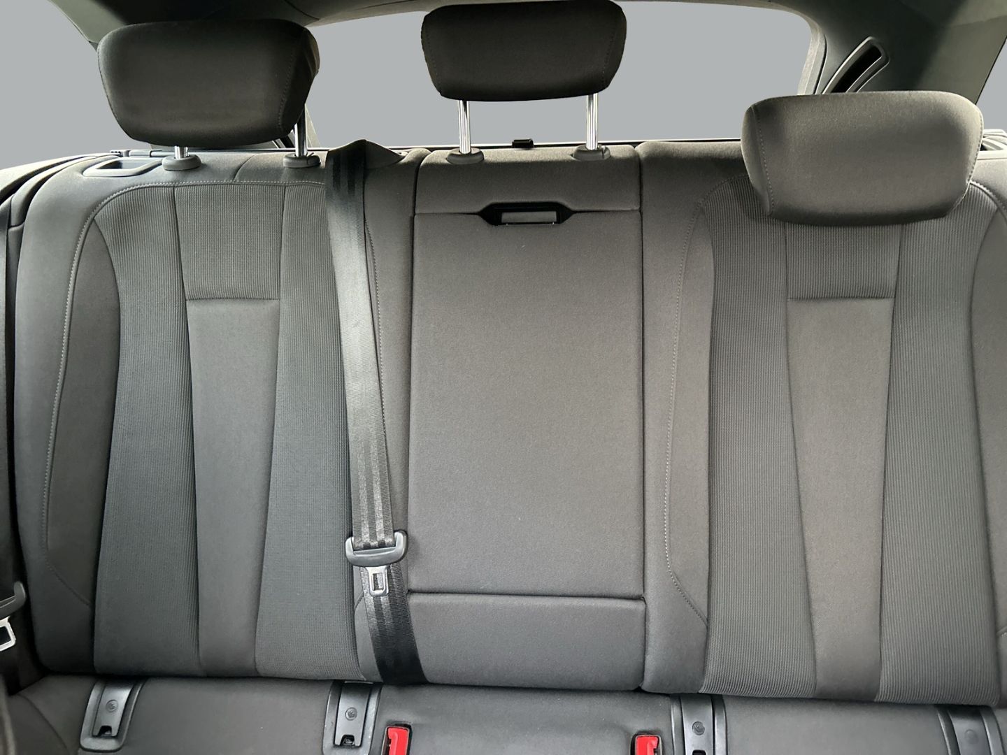 Fahrzeugabbildung Audi A4 Avant 40 TFSI S-tronic S-Line+Competition+LED