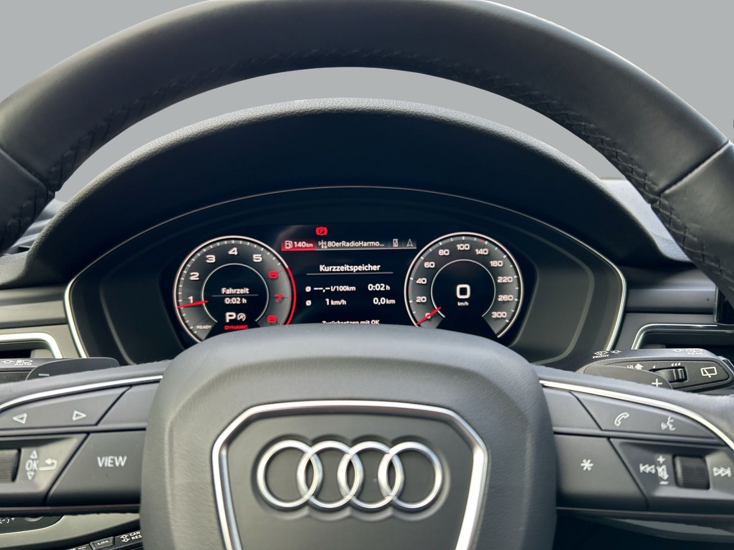 Fahrzeugabbildung Audi A4 Avant 40 TFSI S-tronic S-Line+Competition+LED