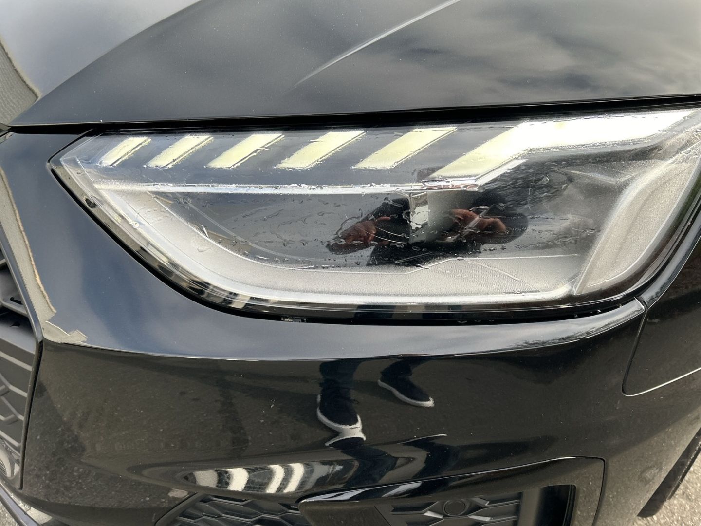 Fahrzeugabbildung Audi A4 Avant 40 TFSI S-tronic S-Line+Competition+LED