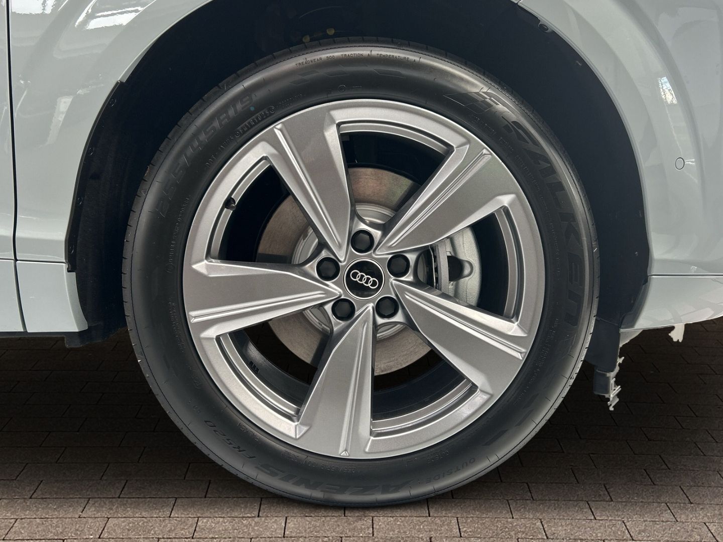 Fahrzeugabbildung Audi Q3 TDI S-tronic S-LINE+NAVI+LED+SPORTSITZE