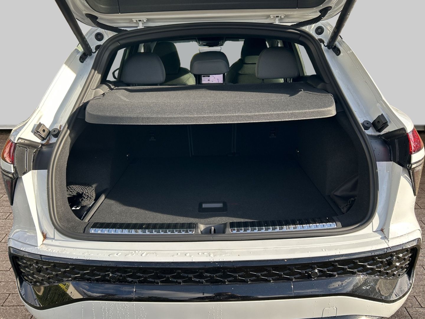 Fahrzeugabbildung Audi Q3 TFSI quattro S-tronic S-LINE+ NAVI+LEDER+MATR