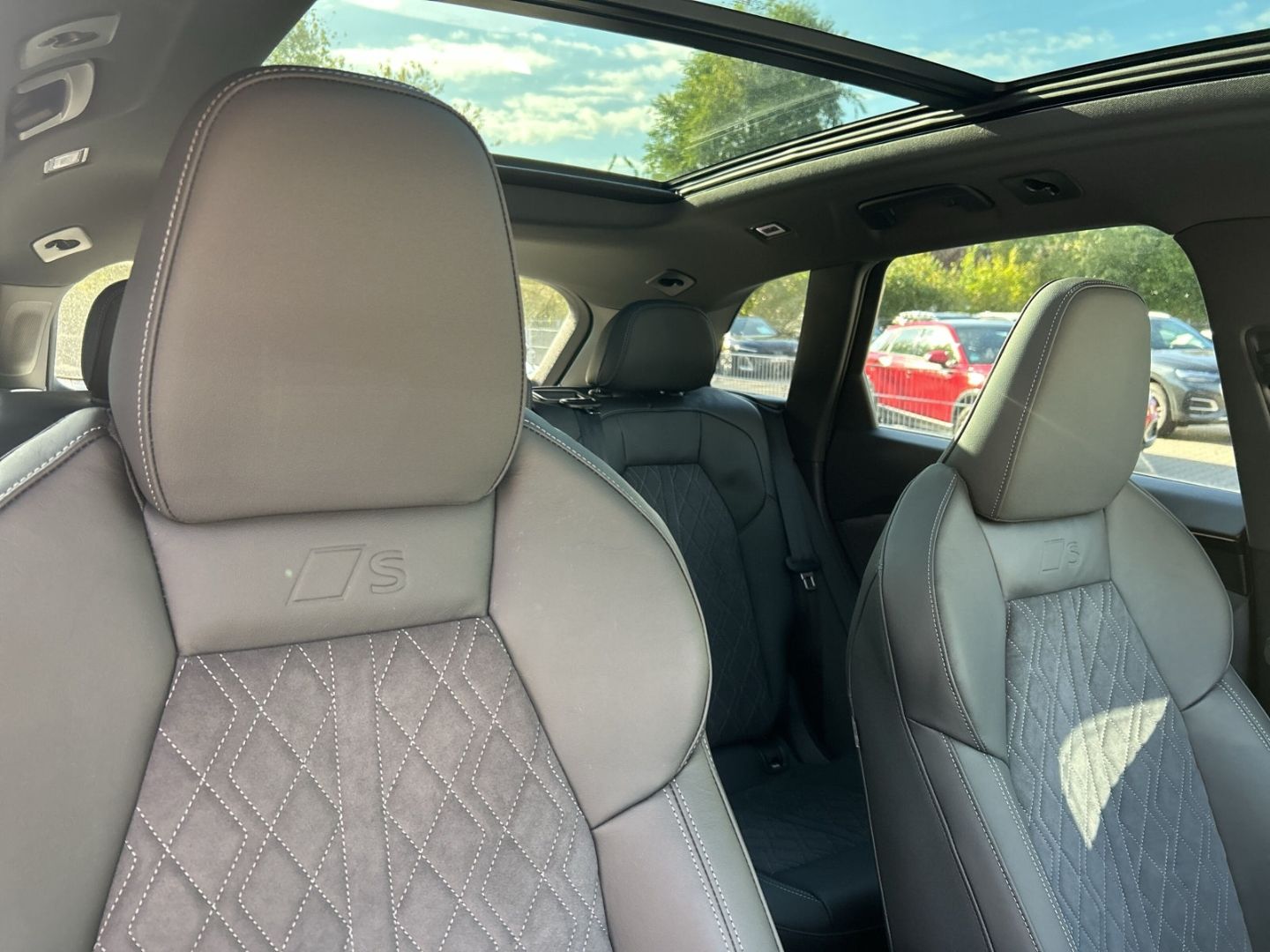 Fahrzeugabbildung Audi Q5 SUV edition one TDI quattro 150 kW S tronic