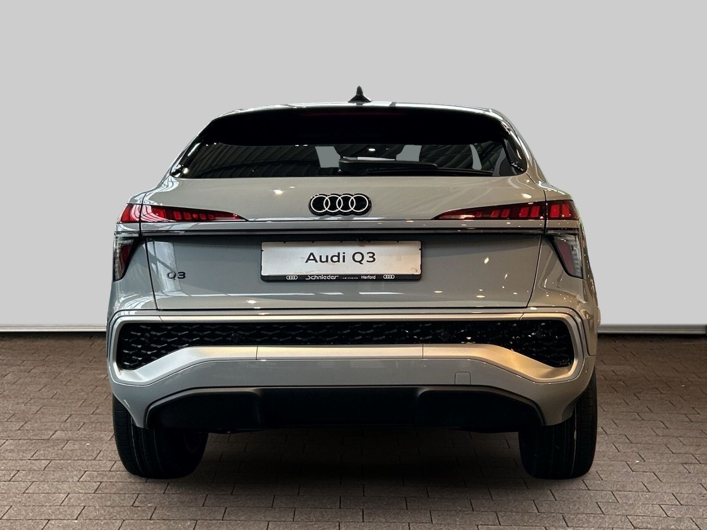 Fahrzeugabbildung Audi Q3 Sportback e-hybrid 200 kW S-LINE+NAVI+LED+CAR