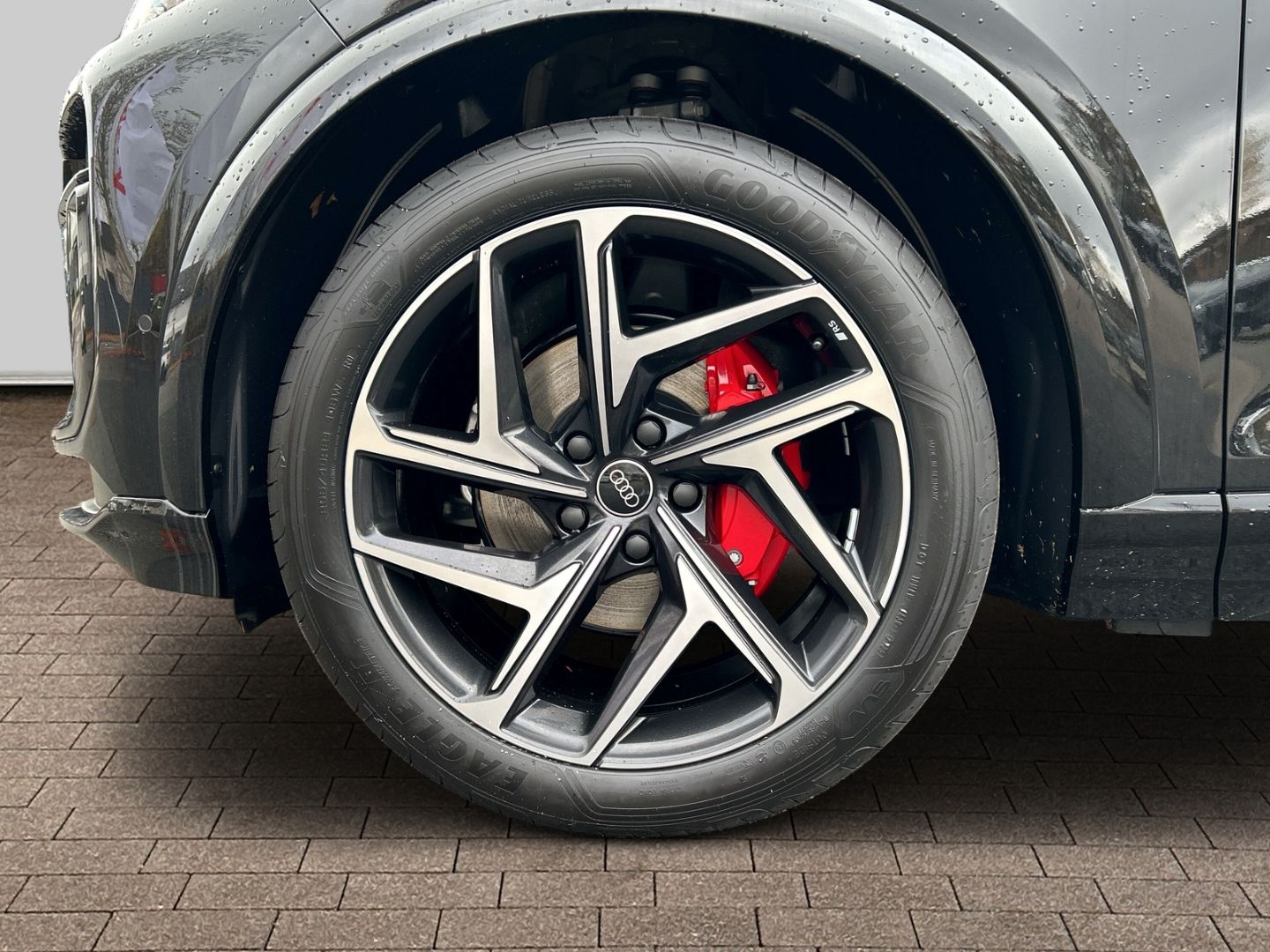 Fahrzeugabbildung Audi Q6 e-tron Sportback performance 225 kW HUD+AHK+P