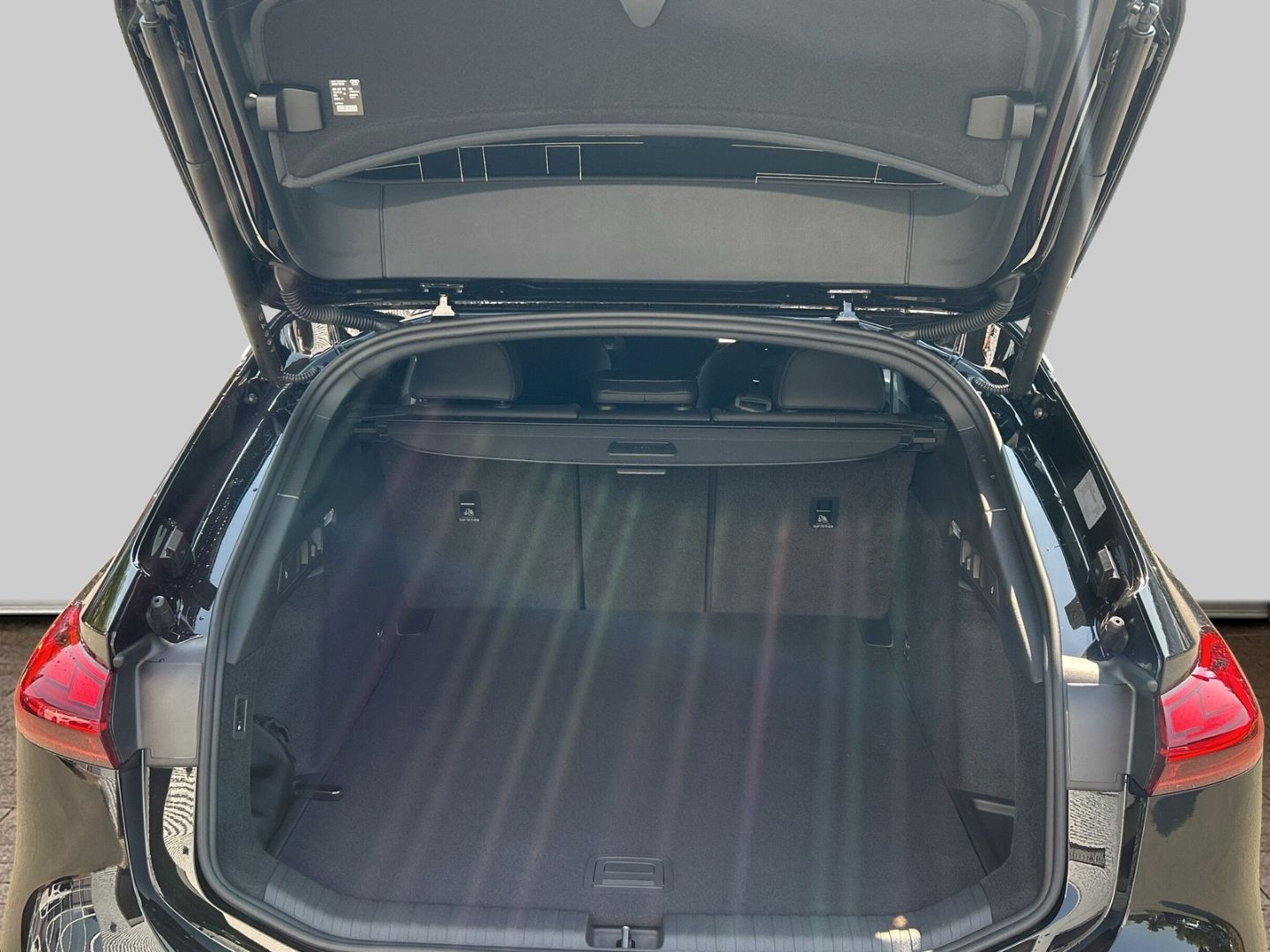 Fahrzeugabbildung Audi A6 e-tron Avant performance 270 kW HUD+Luftfeder