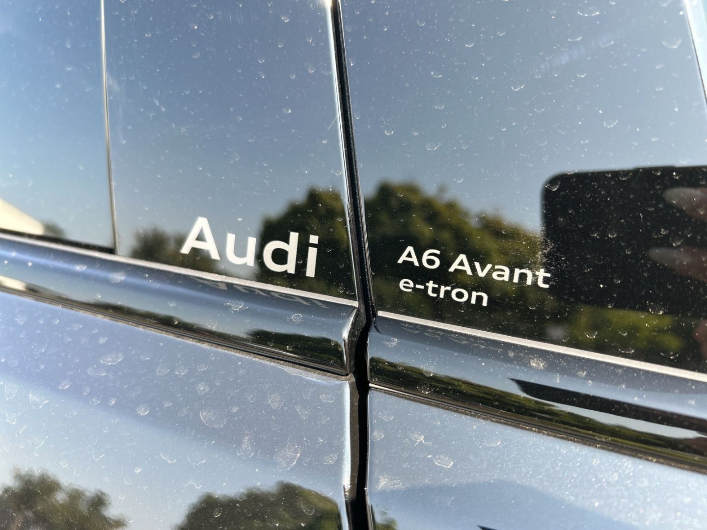 Fahrzeugabbildung Audi A6 e-tron Avant performance 270 kW HUD+Luftfeder