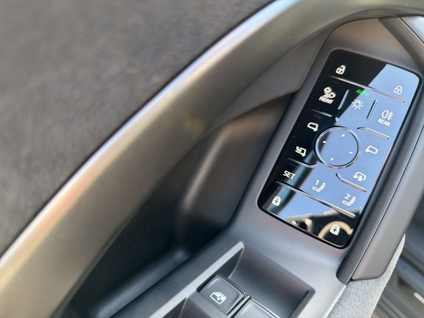 Fahrzeugabbildung Audi Q5 2.0 edition one e-hybrid quattro B&O+HUD+AHK+