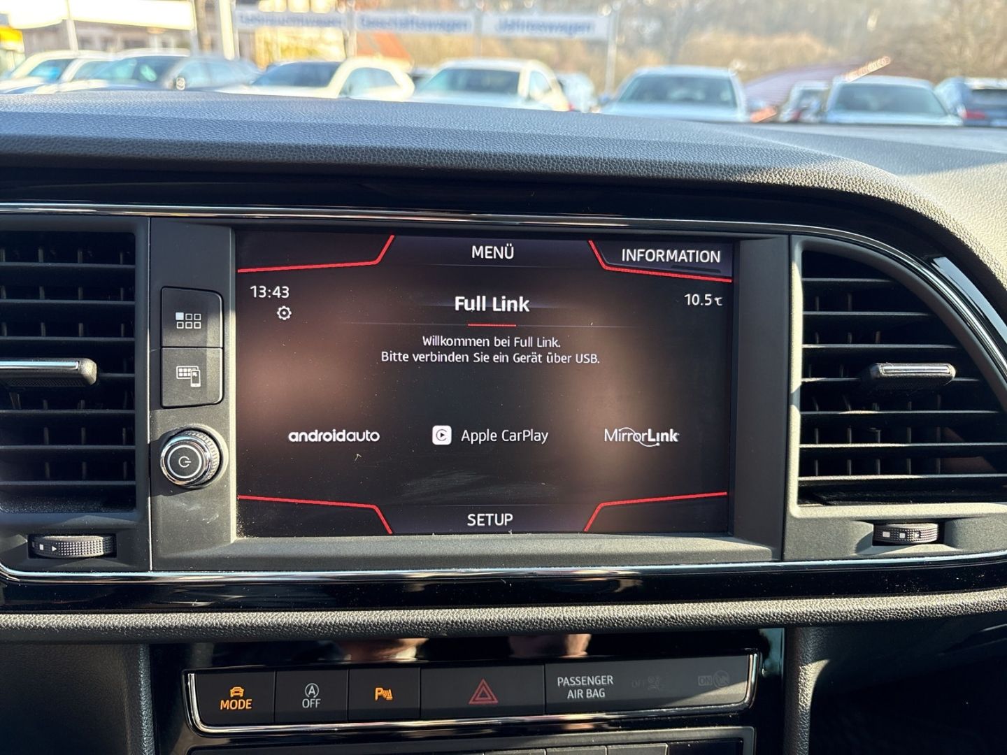 Fahrzeug 16 Fahrzeugabbildung SEAT Leon 1.4 TSI FR LED NAVI SHZ PDC Soundsystem