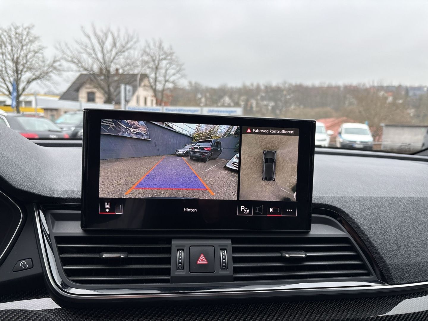 Fahrzeug 17 Fahrzeugabbildung Audi SQ5 Sportback 3.0 TDI quattro MATRIX NAVI 4x SHZ