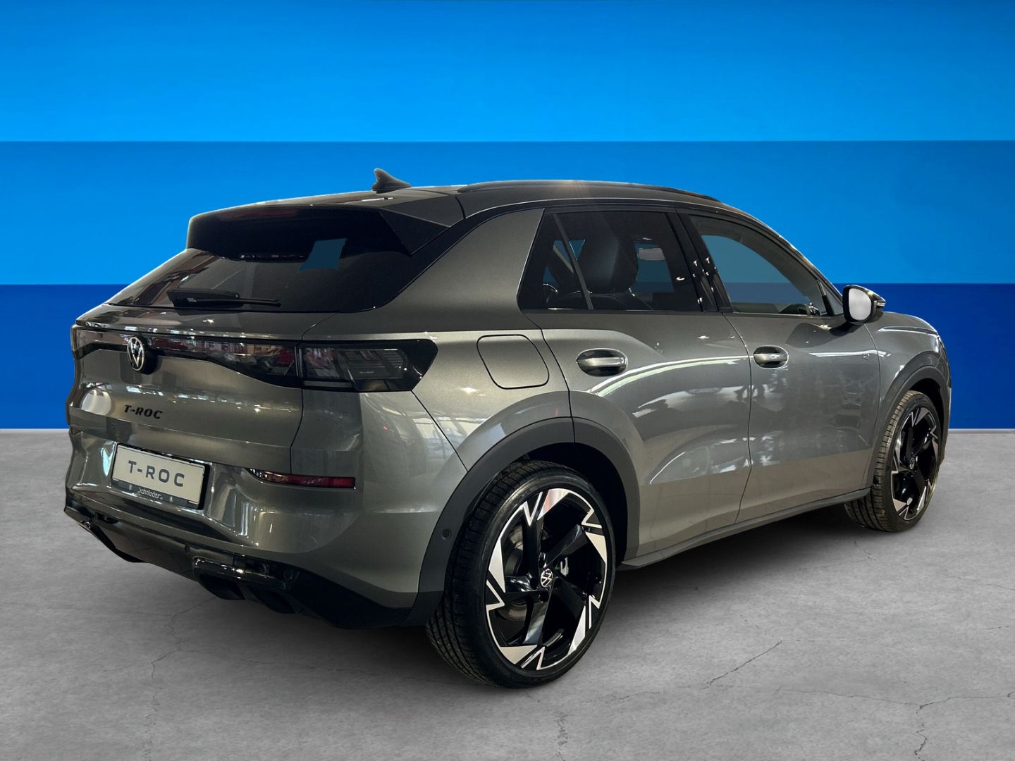 Fahrzeug 5 Fahrzeugabbildung Volkswagen T-Roc R-Line 1.5l eTSI PANO IQ.LIGHT EASY OPEN A