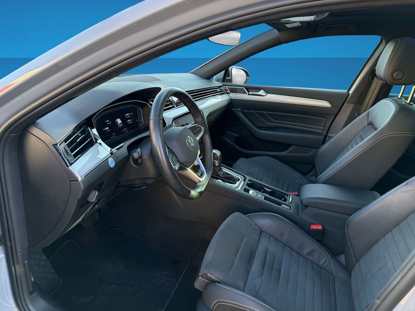 Fahrzeugabbildung Volkswagen Passat 1.4 TSI Hybrid GTE Business Premium AHK