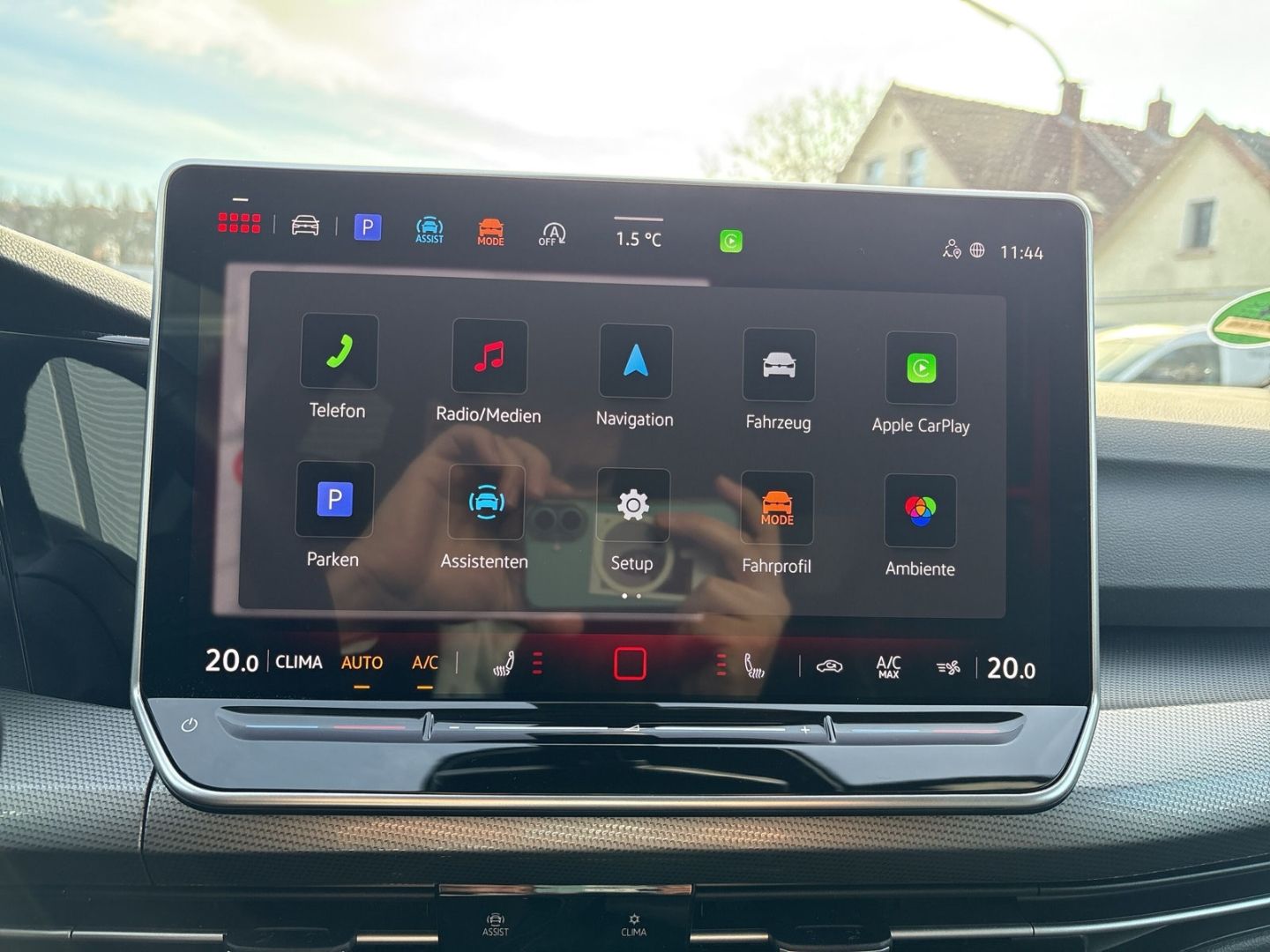 Fahrzeugabbildung Volkswagen Golf VIII 1.5 eTSI 110 kW Style MATRIX HEAD UP S