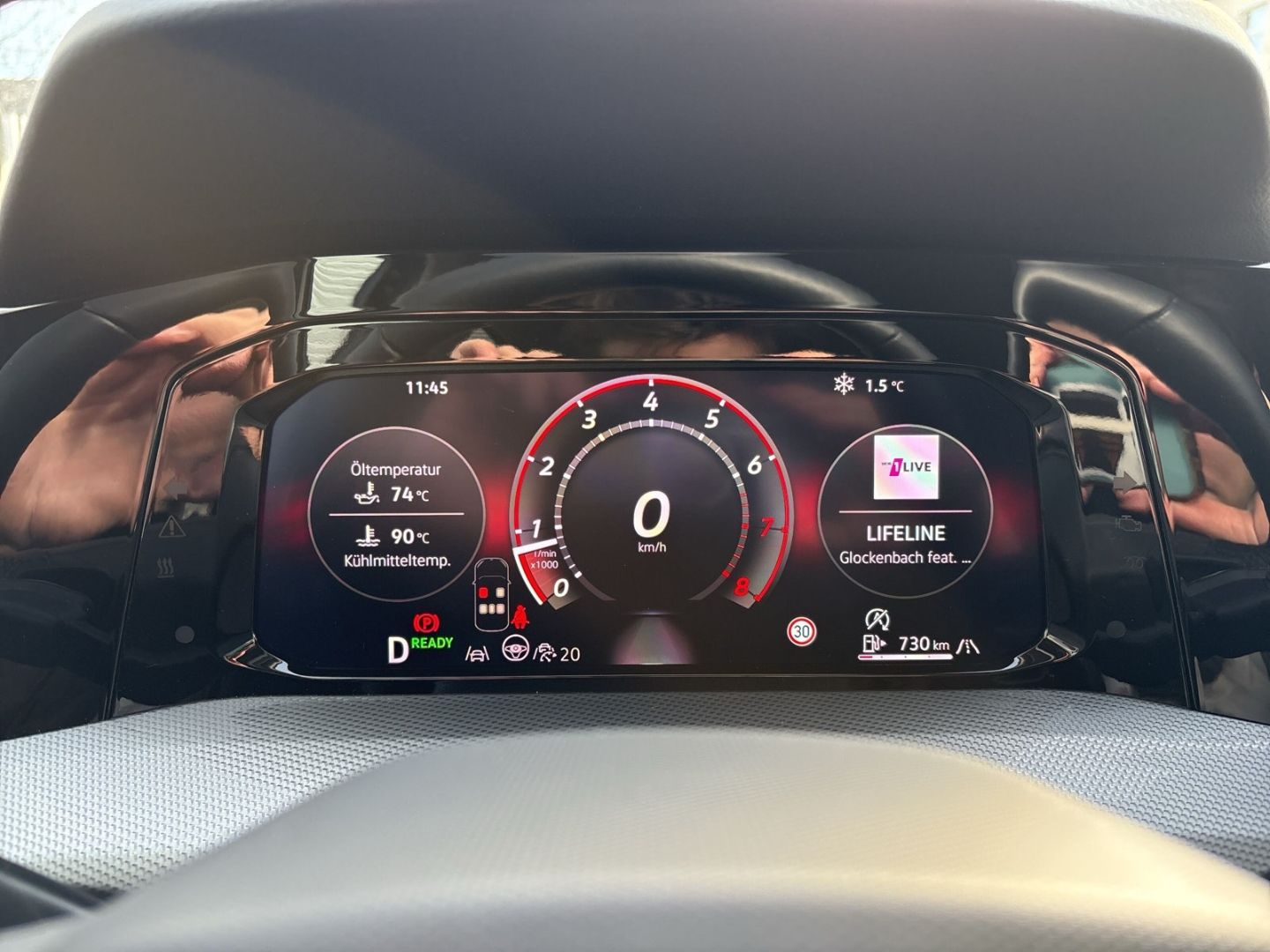 Fahrzeugabbildung Volkswagen Golf VIII 1.5 eTSI 110 kW Style MATRIX HEAD UP S