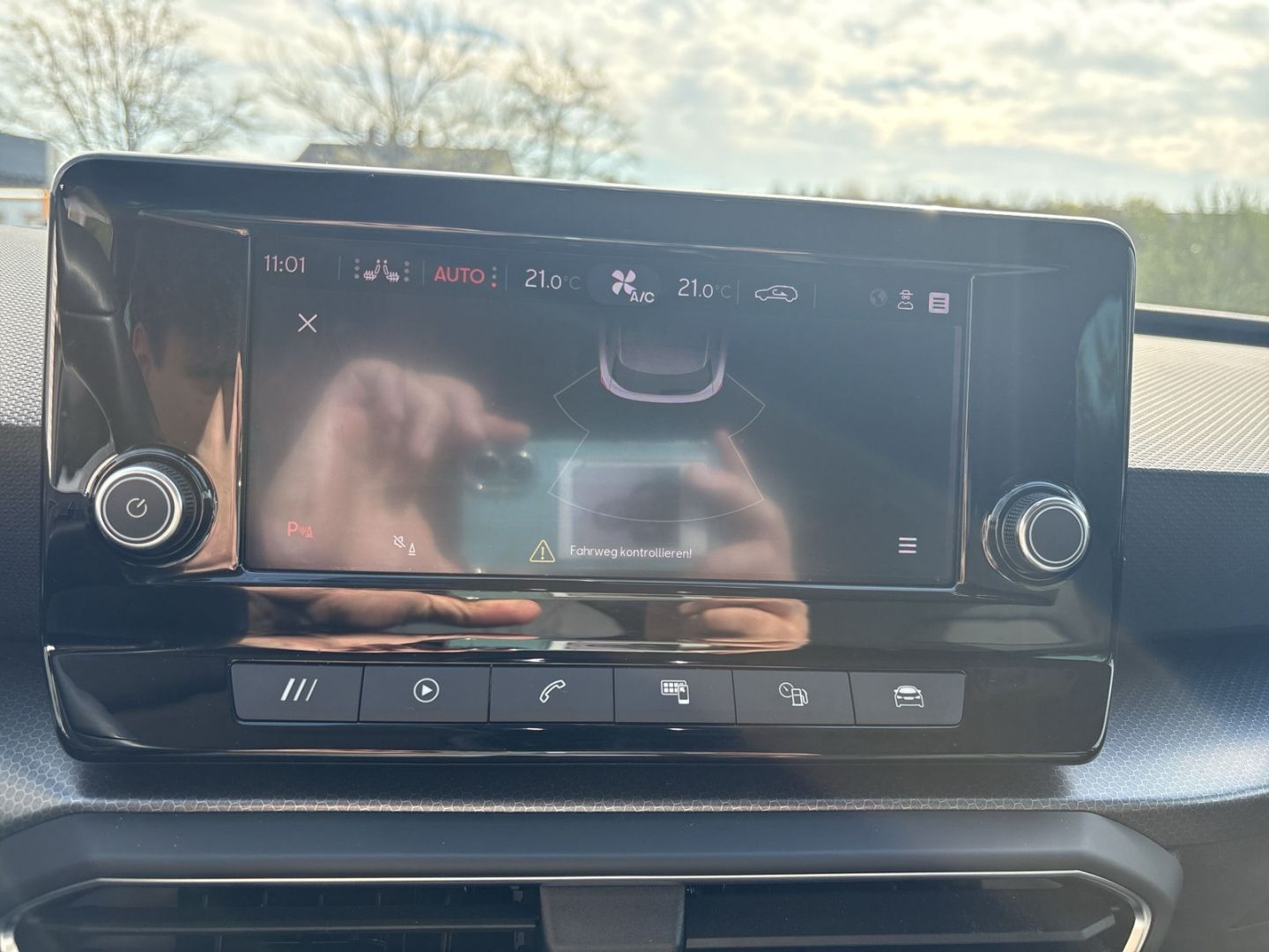 Fahrzeugabbildung SEAT Leon Sportstourer 1.5 eTSI Style App-Connect PDC