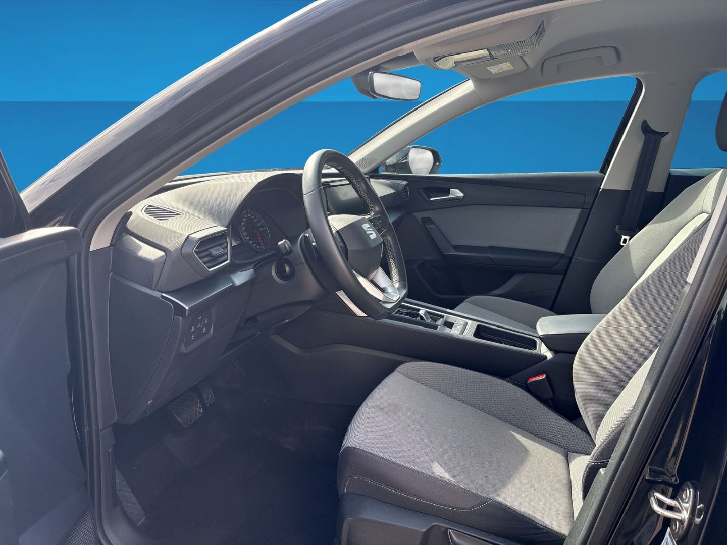 Fahrzeugabbildung SEAT Leon Sportstourer 1.5 eTSI Style App-Connect PDC