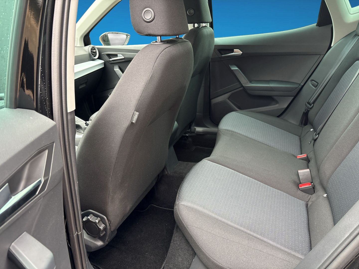 Fahrzeugabbildung SEAT Arona 1.0 TSI Style DSG NAVI SHZ CarPlay Android