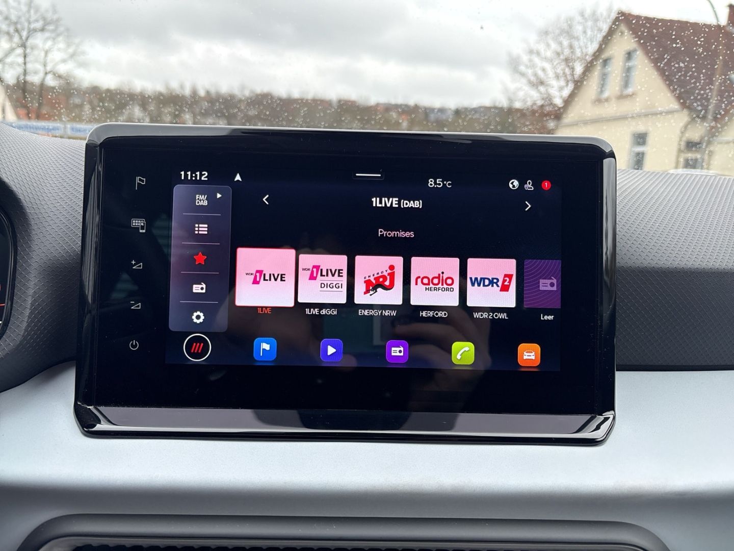 Fahrzeugabbildung SEAT Arona 1.0 TSI Style DSG NAVI SHZ CarPlay Android