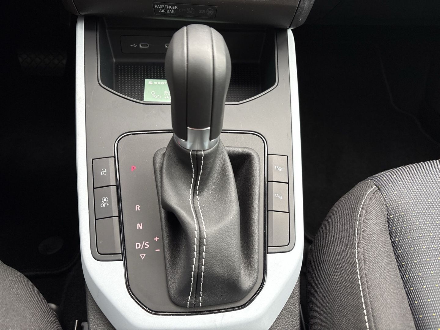 Fahrzeugabbildung SEAT Arona 1.0 TSI Style DSG NAVI SHZ CarPlay Android