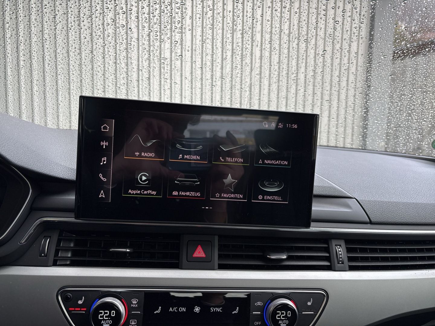 Fahrzeugabbildung Audi A4 Limousine 35 TFSI CarPlay PDC NAVI DSP