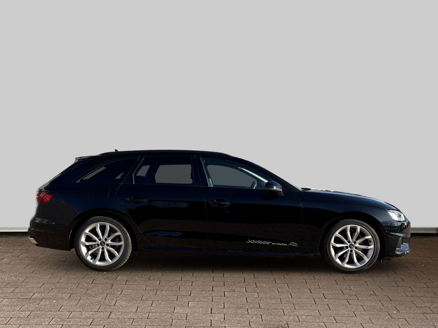 Fahrzeugabbildung Audi A4 Avant 30 TDI Navi SHZ 18 Zoll CarPlay ACC