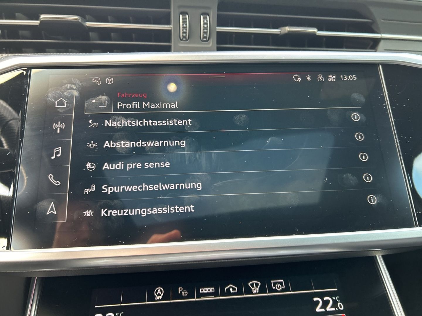 Fahrzeug 24 Fahrzeugabbildung Audi RS6 MATRIX+B&O+PANO+280 km/h +HUD+AHK+360+KAMERA