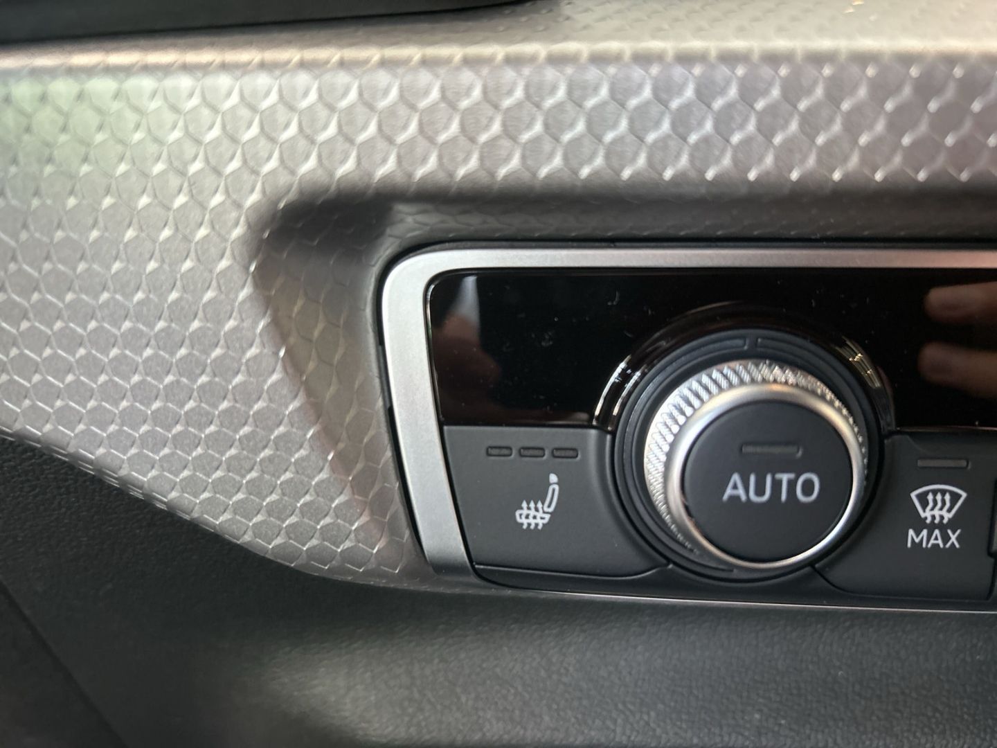 Fahrzeug 23 Fahrzeugabbildung Audi A1 SPORTB LED+LEDER+VIRTUAL+CARPLAY+SOUNDSYSTEM