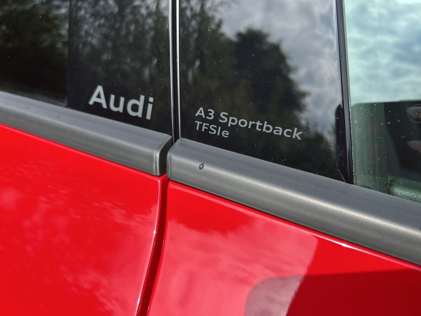 Fahrzeug 19 Fahrzeugabbildung Audi A3 Sportback 40 TFSI e S-LINE+PANO+NAVI+LEDER+VI