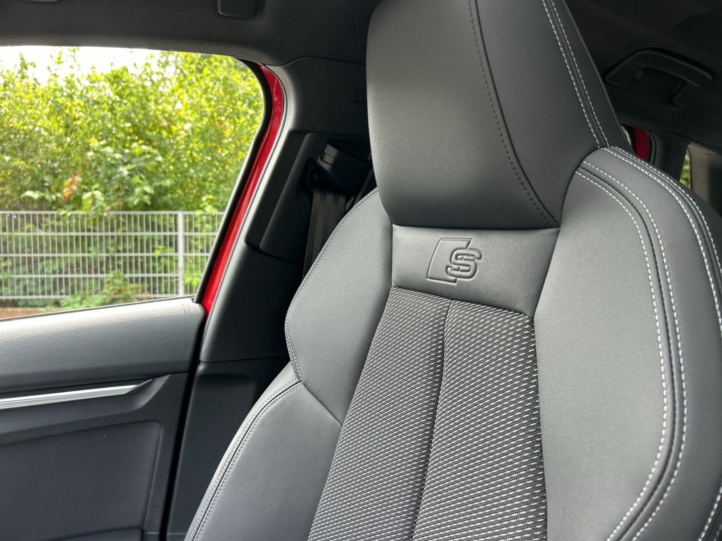 Fahrzeug 23 Fahrzeugabbildung Audi A3 Sportback 40 TFSI e S-LINE+PANO+NAVI+LEDER+VI