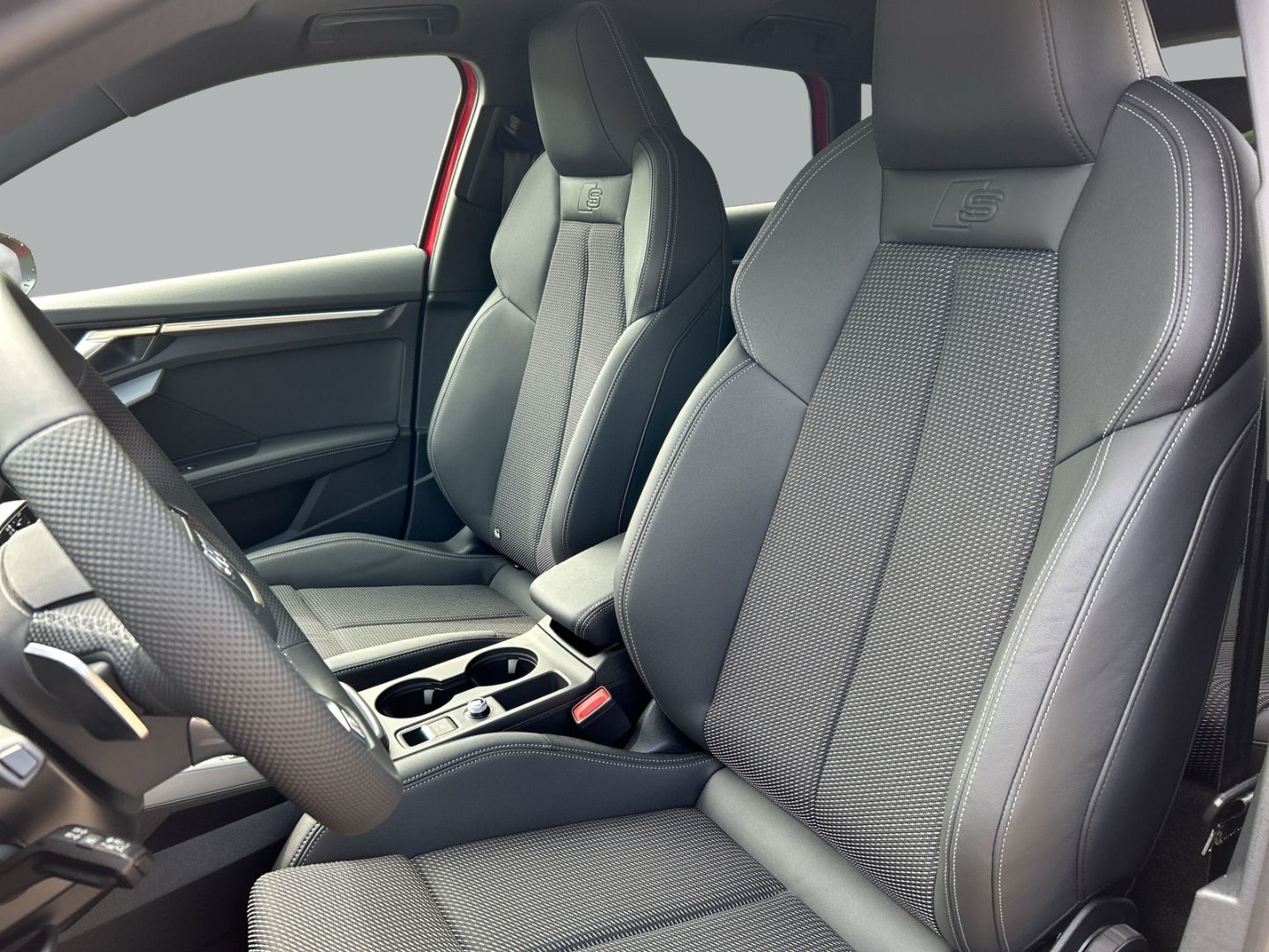 Fahrzeug 10 Fahrzeugabbildung Audi A3 Sportback 40 TFSI e S-LINE+PANO+NAVI+LEDER+VI