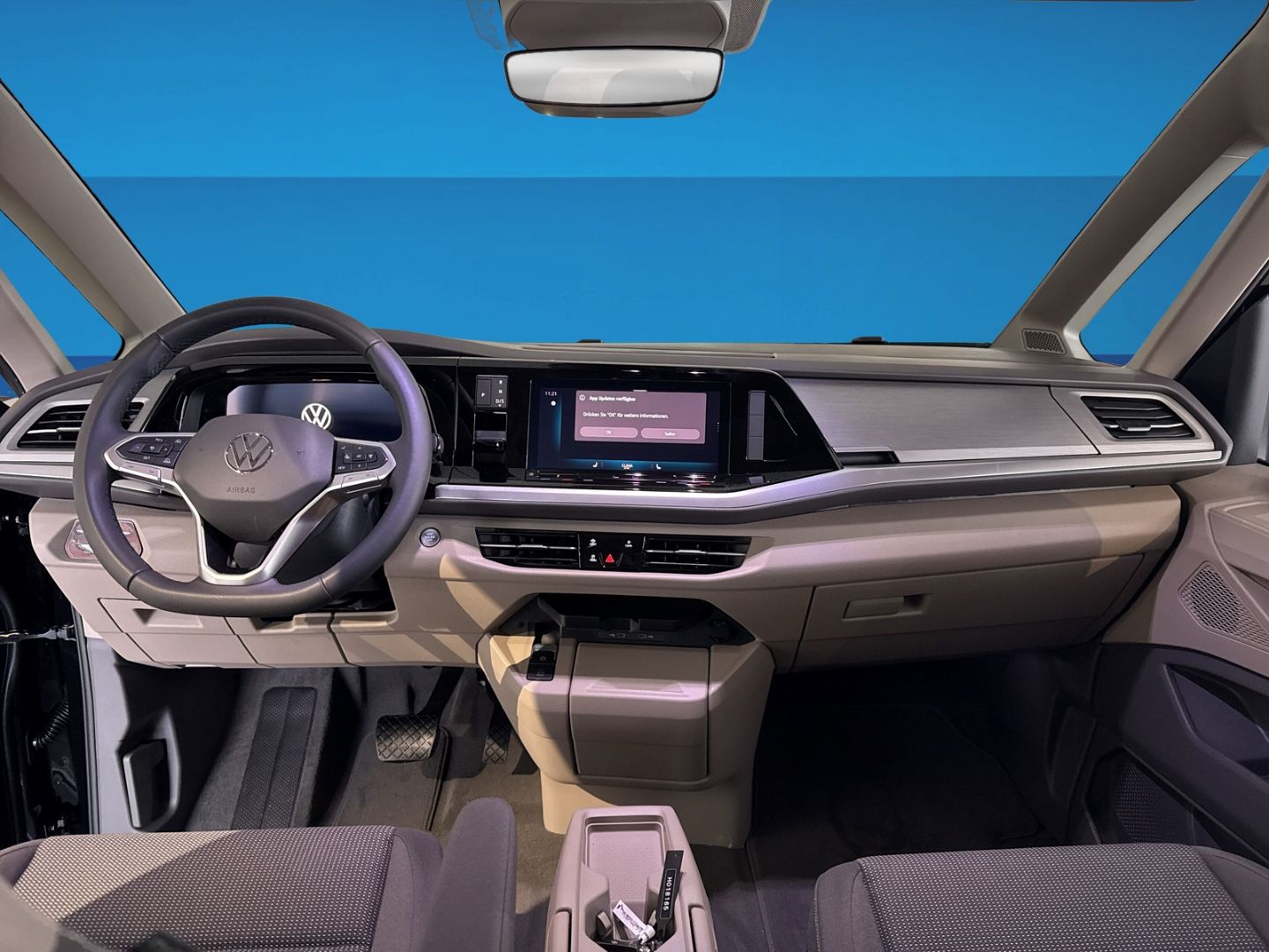 Fahrzeug 12 Fahrzeugabbildung Volkswagen T7 Multivan Life 2,0 l TDI 110 kW 7-Gang DSG LÜ