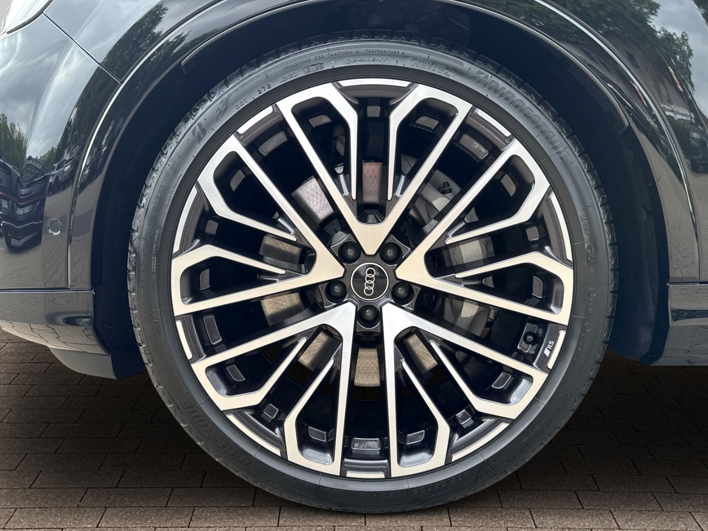 Fahrzeugabbildung Audi Q7 55 TFSI e quattro S-line+AHK+HUD+PANO+B&O+KAM