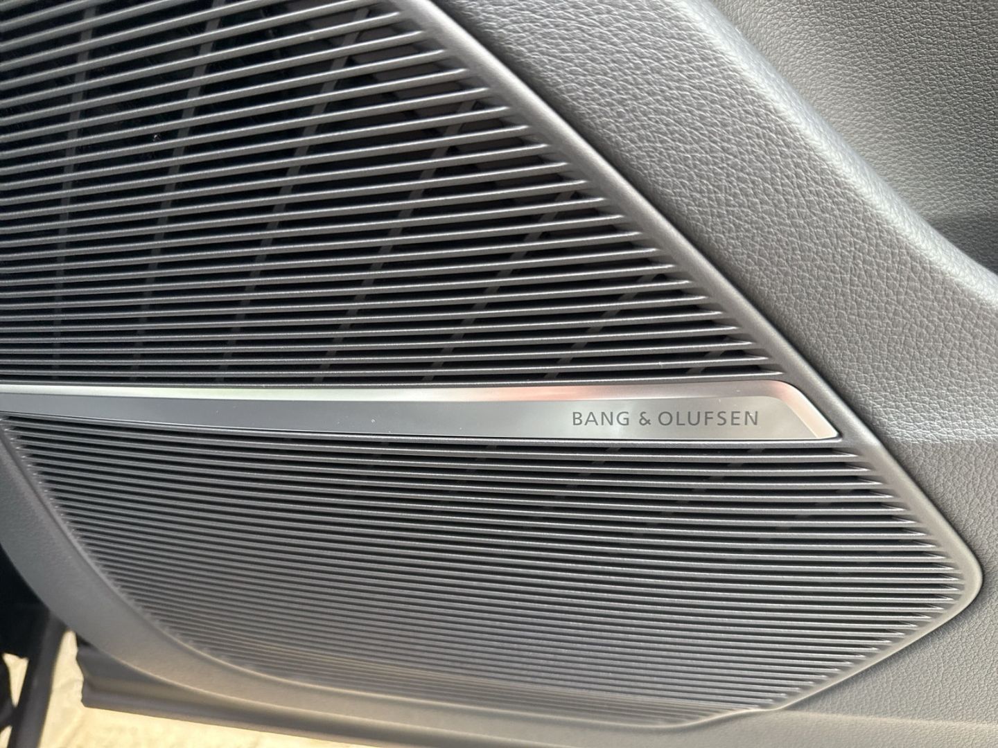 Fahrzeugabbildung Audi Q7 55 TFSI e quattro S-line+AHK+HUD+PANO+B&O+KAM