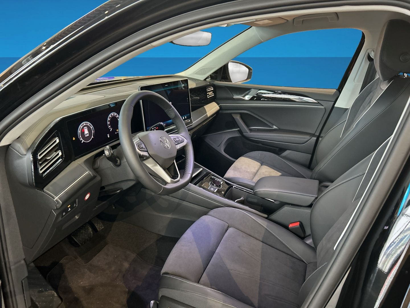 Fahrzeugabbildung Volkswagen Tiguan 1.5 Elegance 1,5l eTSI IQ.LIGHT IQ.DRIVE